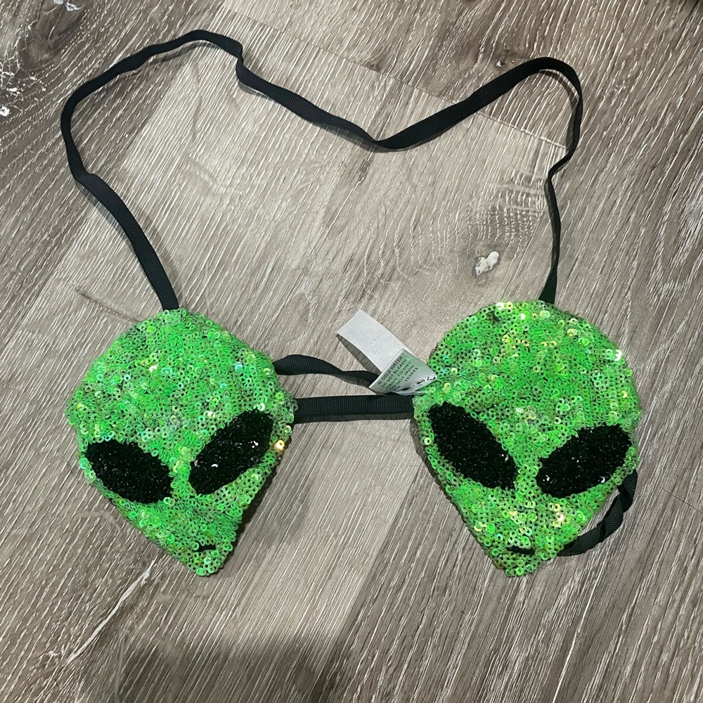 Pasties top